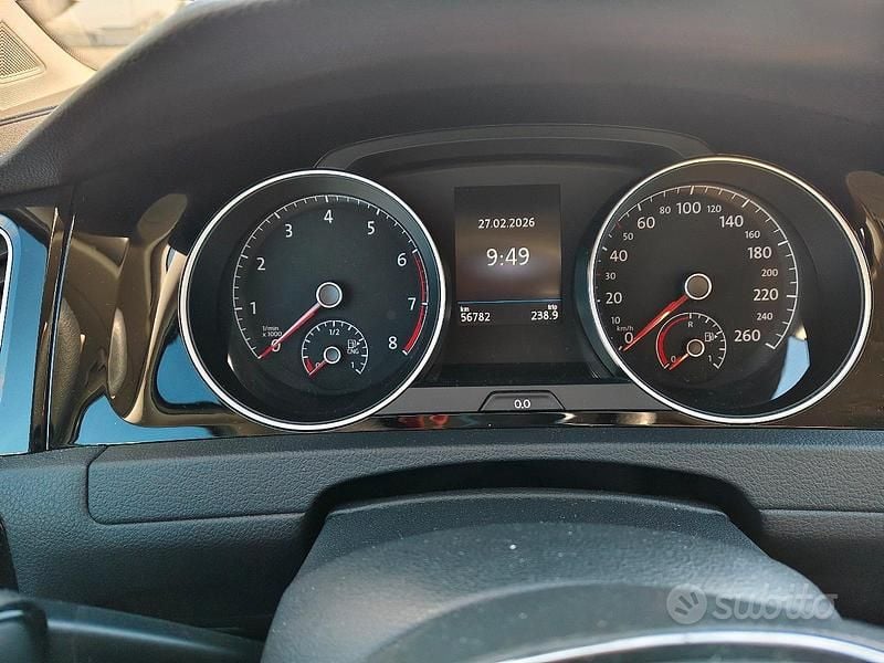 Usata VW Golf VIII 2020 Grigio Utilitaria