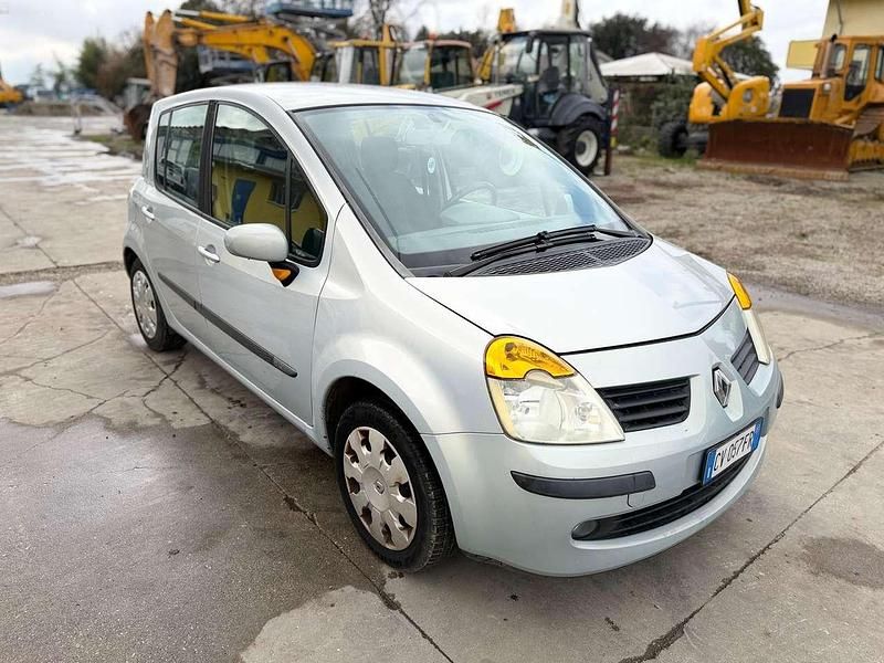 Usata Renault Modus 82 CV (60 kW) 2006 Other Monovolume