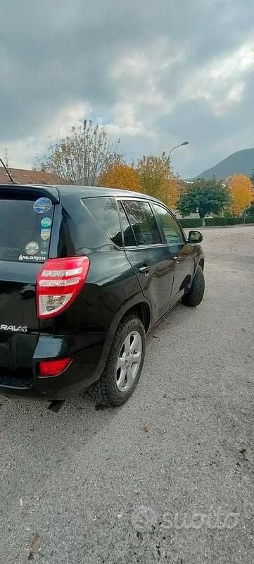 Usata Toyota RAV4 150 CV (110 kW) 2011 Blu SUV