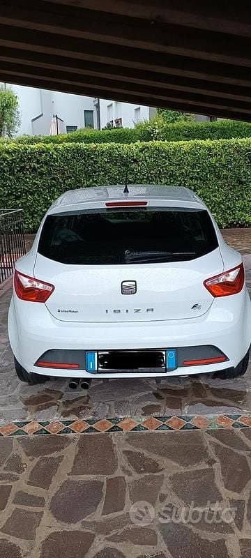 Usata Seat Ibiza FR 2012 Bianco Coupé