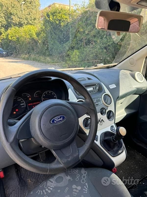 Usata Ford Ka 69 CV (50 kW) 2015 Bianco Utilitaria