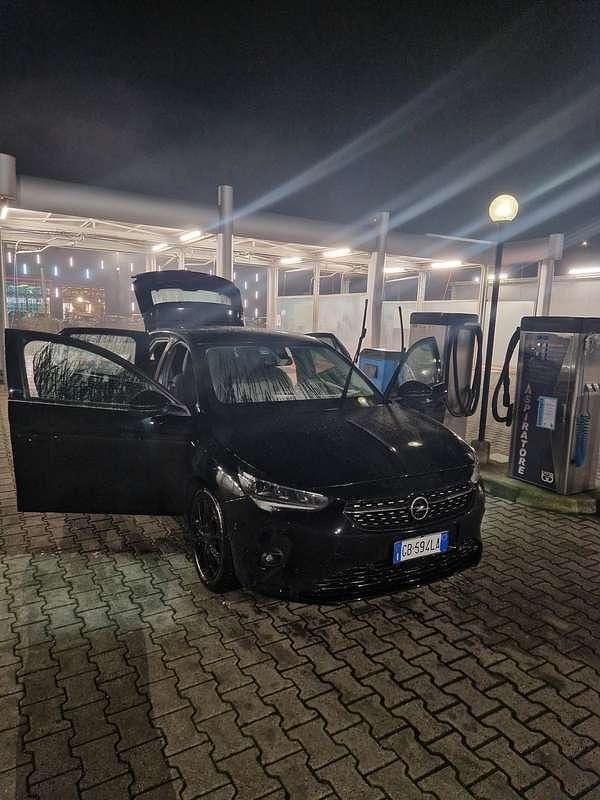 Usata Opel Corsa Elegance 101 CV (74 kW) 2020 Nero Berlina