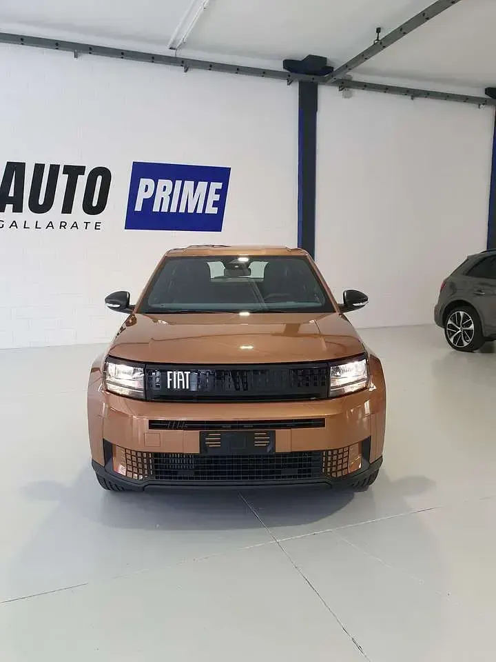 Nuova Fiat Grande Panda Pop 110 CV (80 kW) 2025 Bronzo Utilitaria