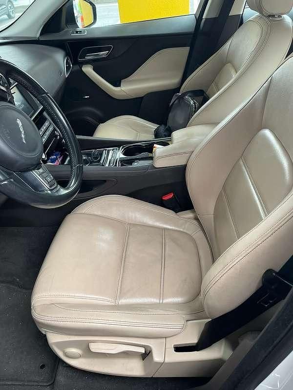 Usata Jaguar F-Pace Portfolio 179 CV (131 kW) 2017 Bianco SUV