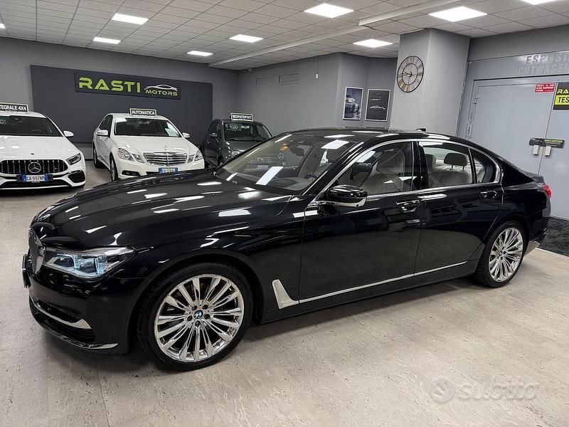 Usata BMW 730 Luxury Line 265 CV (194 kW) 2015 Nero Berlina