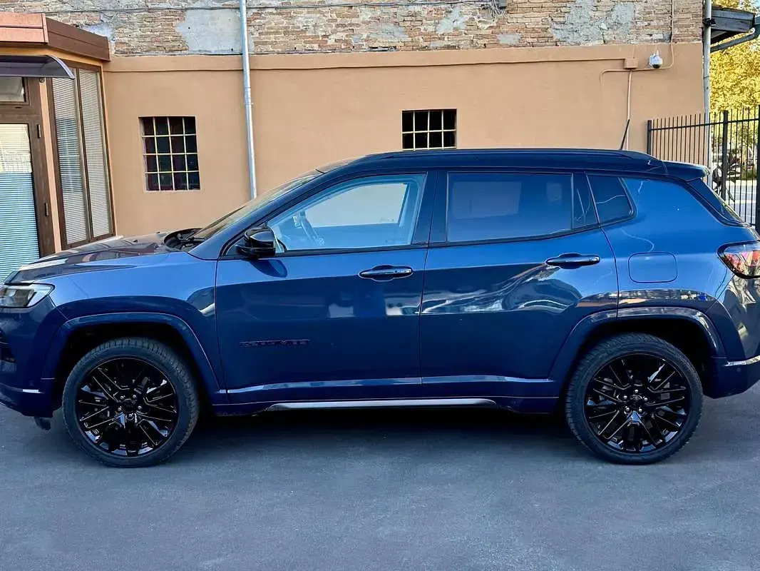 Usata Jeep Compass 131 CV (96 kW) 2023 Blu/azzurro SUV