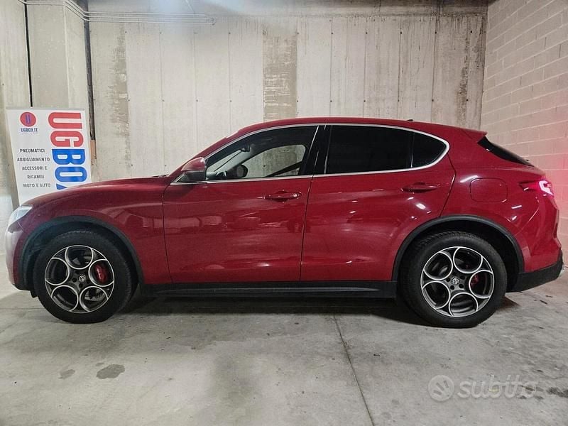 Usata Alfa Romeo Stelvio 280 CV (205 kW) 2017 Rosso SUV
