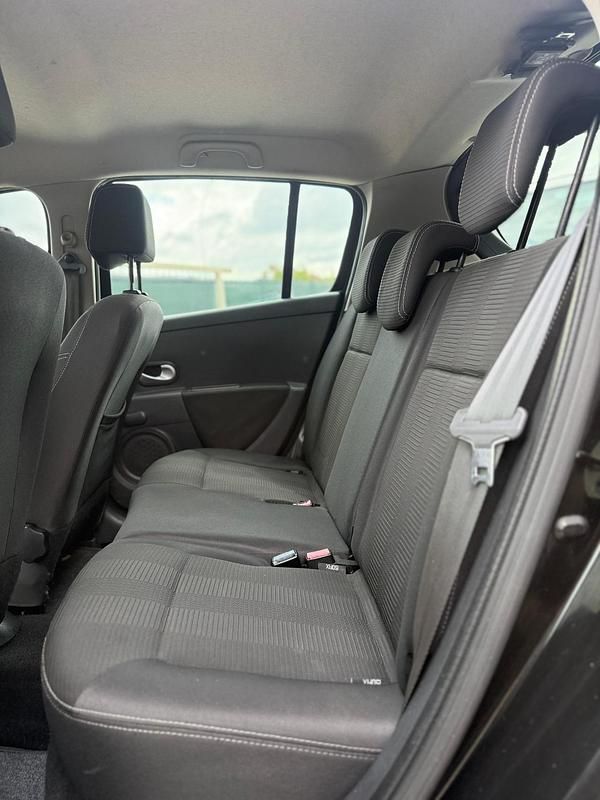 Usata Renault Clio II 67 CV (49 kW) 2009 Nero Berlina