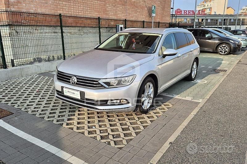 Usata VW Passat Business 150 CV (110 kW) 2019 Gray Station wagon