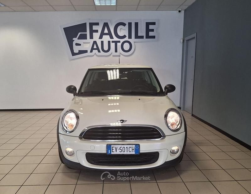 Usata Mini Cooper D Hype 75 CV (55 kW) 2014 Beige Utilitaria
