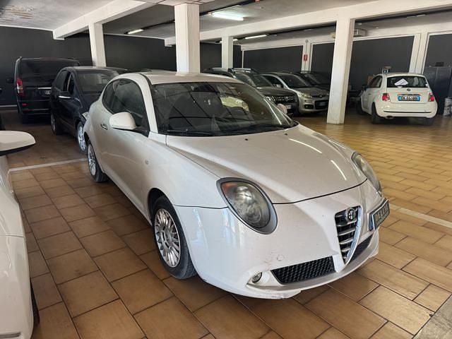 Usata Alfa Romeo MiTo Distinctive 85 CV (62 kW) 2015 Bianco Utilitaria