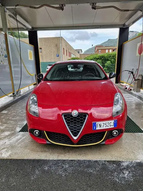 Usata Alfa Romeo Giulietta Super 120 CV (88 kW) 2018 Rosso Utilitaria