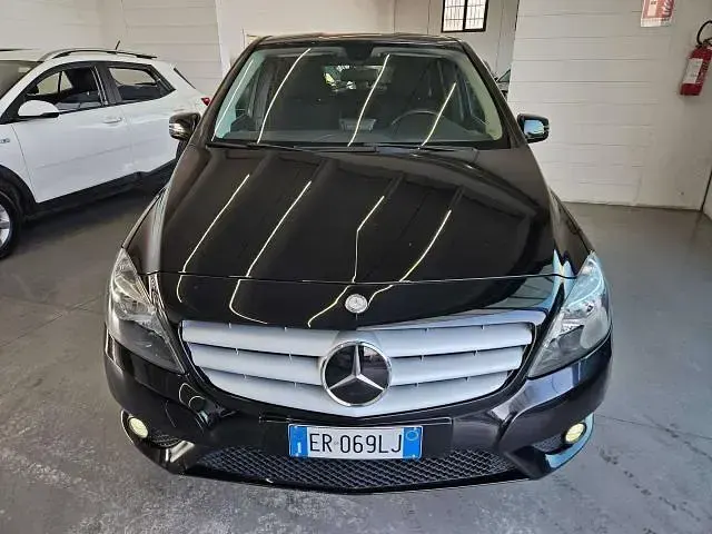 Usata Mercedes B180 Executive 109 CV (80 kW) 2013 Nero Utilitaria