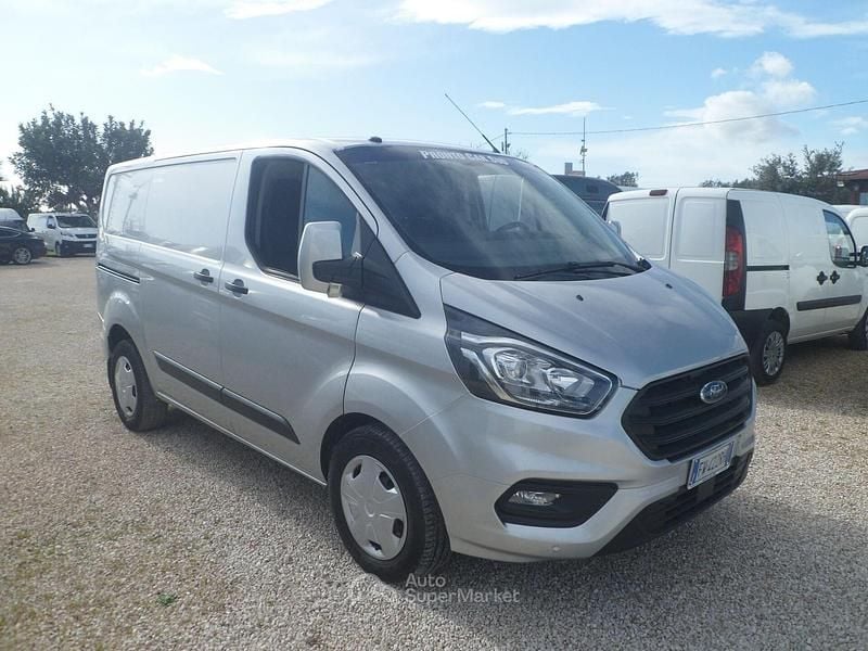 Usata Ford Transit Custom 131 CV (96 kW) 2020 Argento Furgone