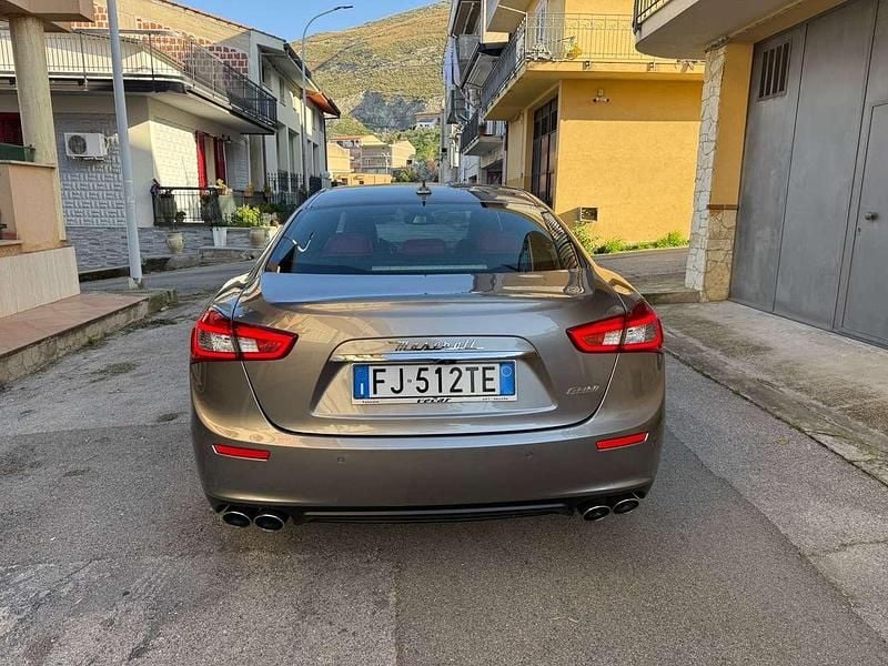 Usata Maserati Ghibli 250 CV (183 kW) 2017 Grigio Berlina