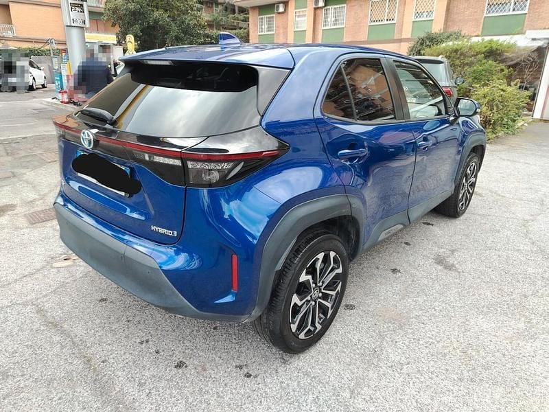 Usata Toyota Yaris Hybrid Trend 92 CV (67 kW) 2022 Blu Station wagon