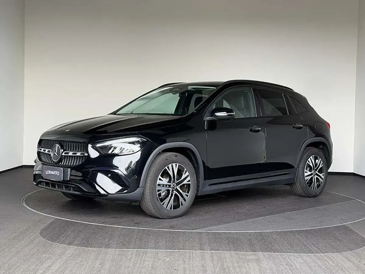 Nuova Mercedes GLA200 150 CV (110 kW) 2025 Nero SUV