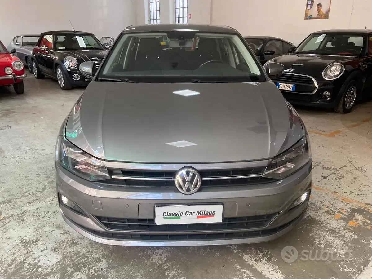 Usata VW Polo Comfortline 75 CV (55 kW) 2018 Grigio Utilitaria