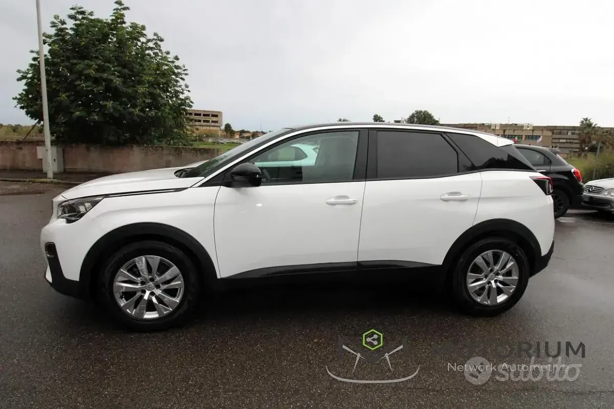 Usata Peugeot 3008 Active 120 CV (88 kW) 2018 Blu SUV
