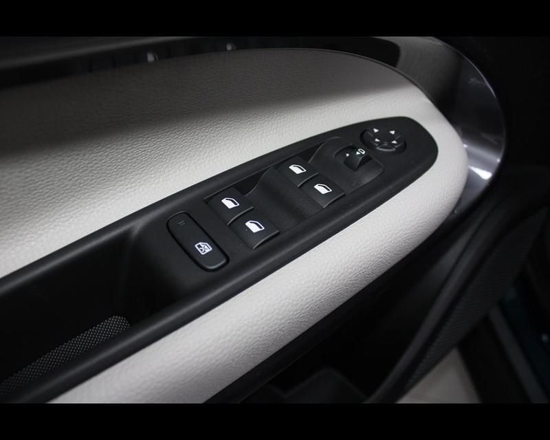 Nuova Fiat 600 La Prima 110 CV (80 kW) 2025 Blu SUV