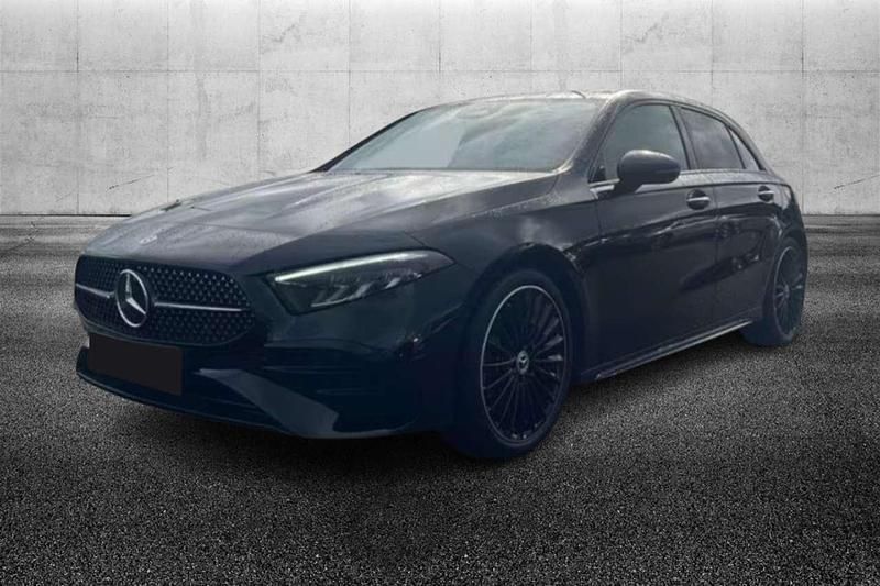 Nero Usata 2024 Mercedes A250 AMG Line Premium Tre volumi | 39.950 € (Buon prezzo) - Immagine 1/4