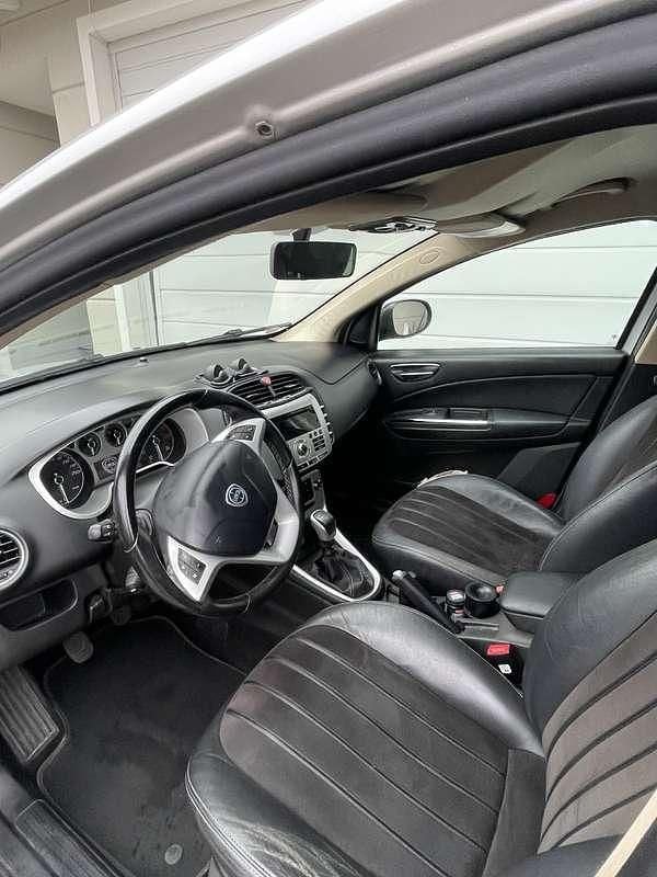 Usata 2012 Lancia Delta Gold Due volumi | 3000 € (Ottimo prezzo) - Immagine 1/4