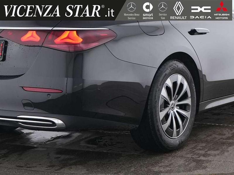 Usata Mercedes E220 Advanced 197 CV (144 kW) 2024 Nero Berlina