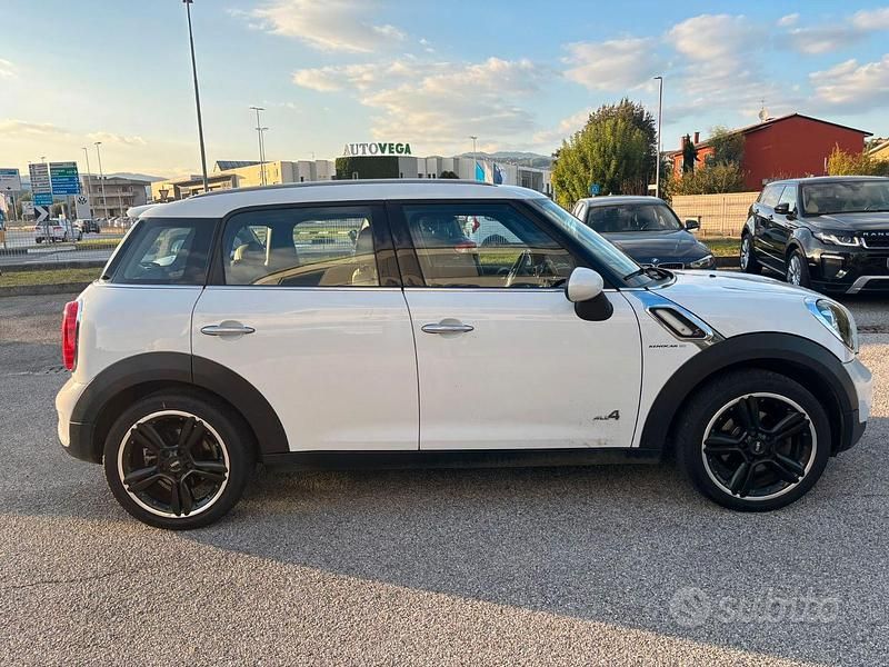 Usata Mini Countryman 143 CV (105 kW) 2014 Bianco SUV