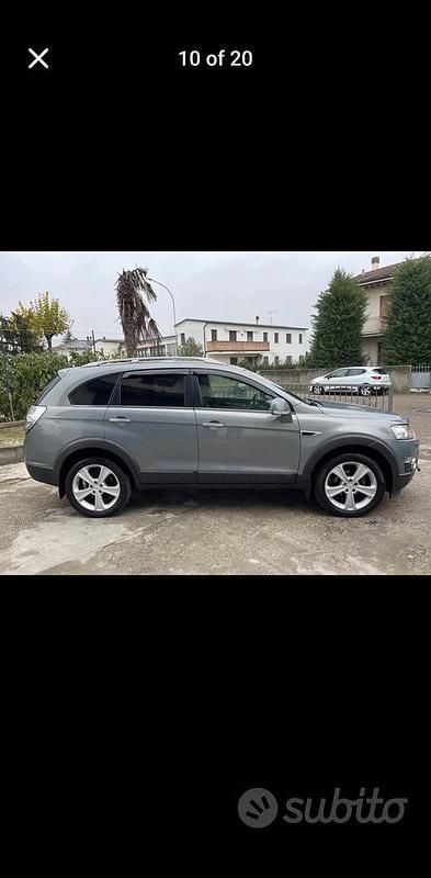 Usata Chevrolet Captiva 184 CV (135 kW) 2012 Grigio SUV