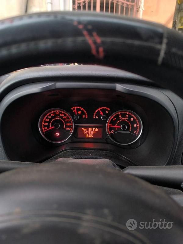 Usata Fiat Doblò 2015 Bianco Monovolume