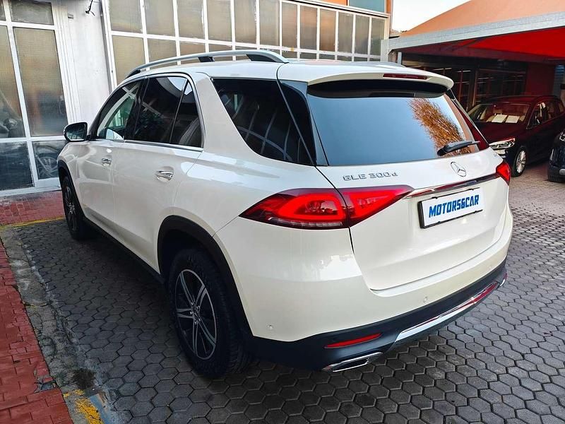 Usata Mercedes GLE300 272 CV (200 kW) 2022 Bianco SUV