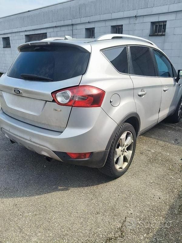Usata Ford Kuga Titanium 136 CV (100 kW) 2010 Argento SUV