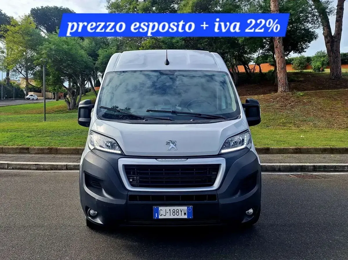 Gebraucht Peugeot Boxer Premium 140 PS (102 kW) 2022 Weiß Van
