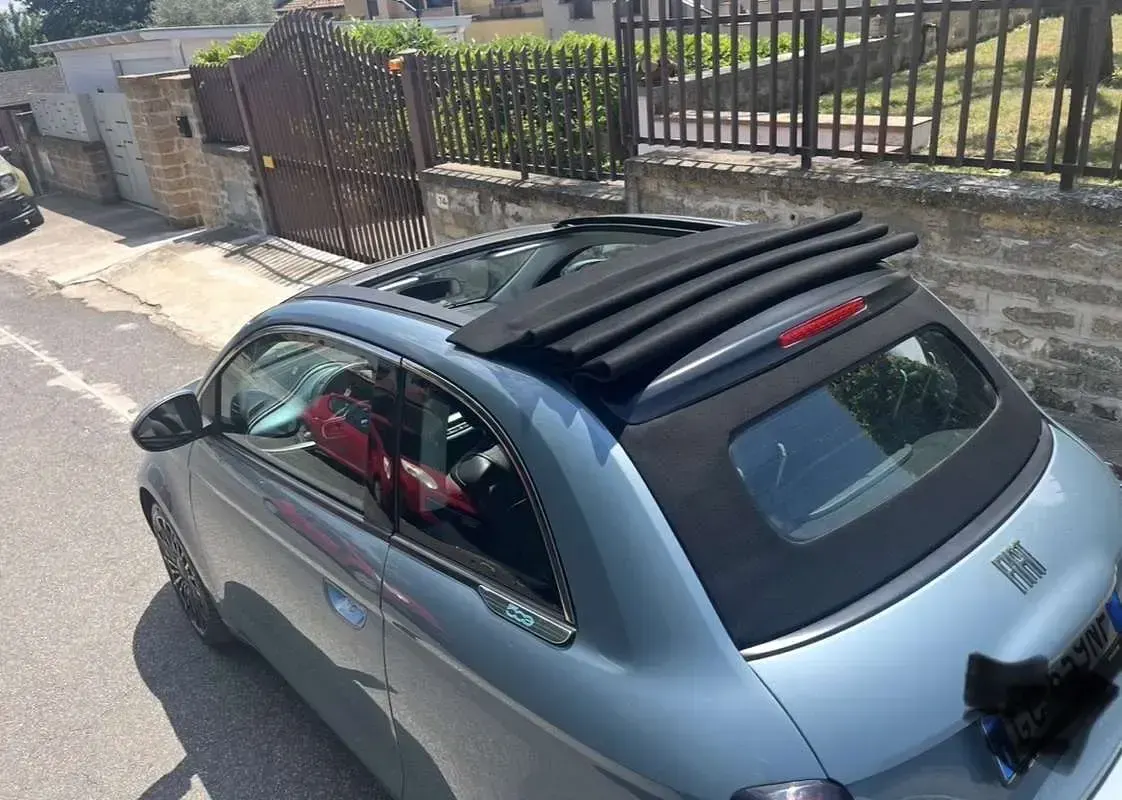 Usata Fiat 500e Passion 42 kW (58 CV) 2020 Cabrio
