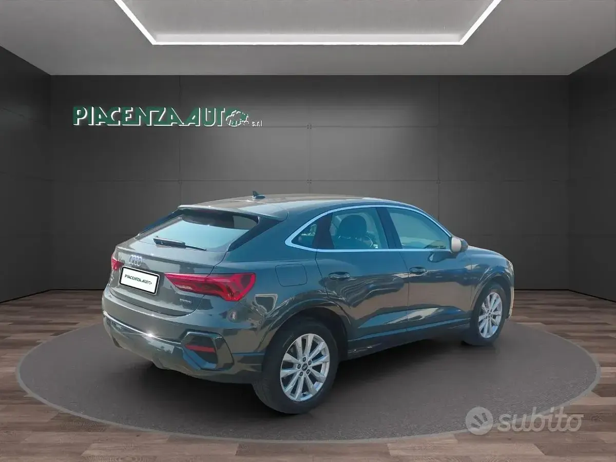 Usata Audi Q3 Sportback Business Plus 150 CV (110 kW) 2022 Grigio SUV