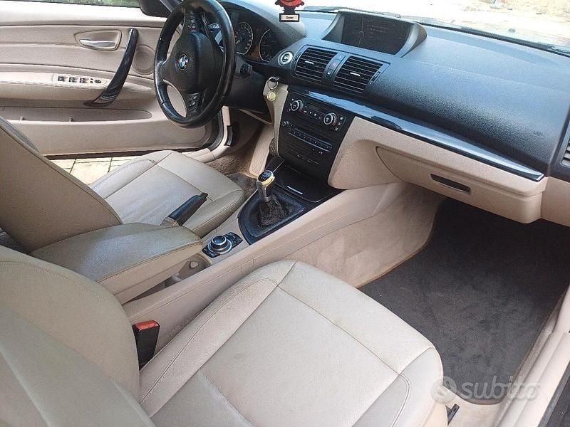 Usata BMW 118 Cabriolet Efficient Dynamics 143 CV (105 kW) 2009 Grigio Cabrio