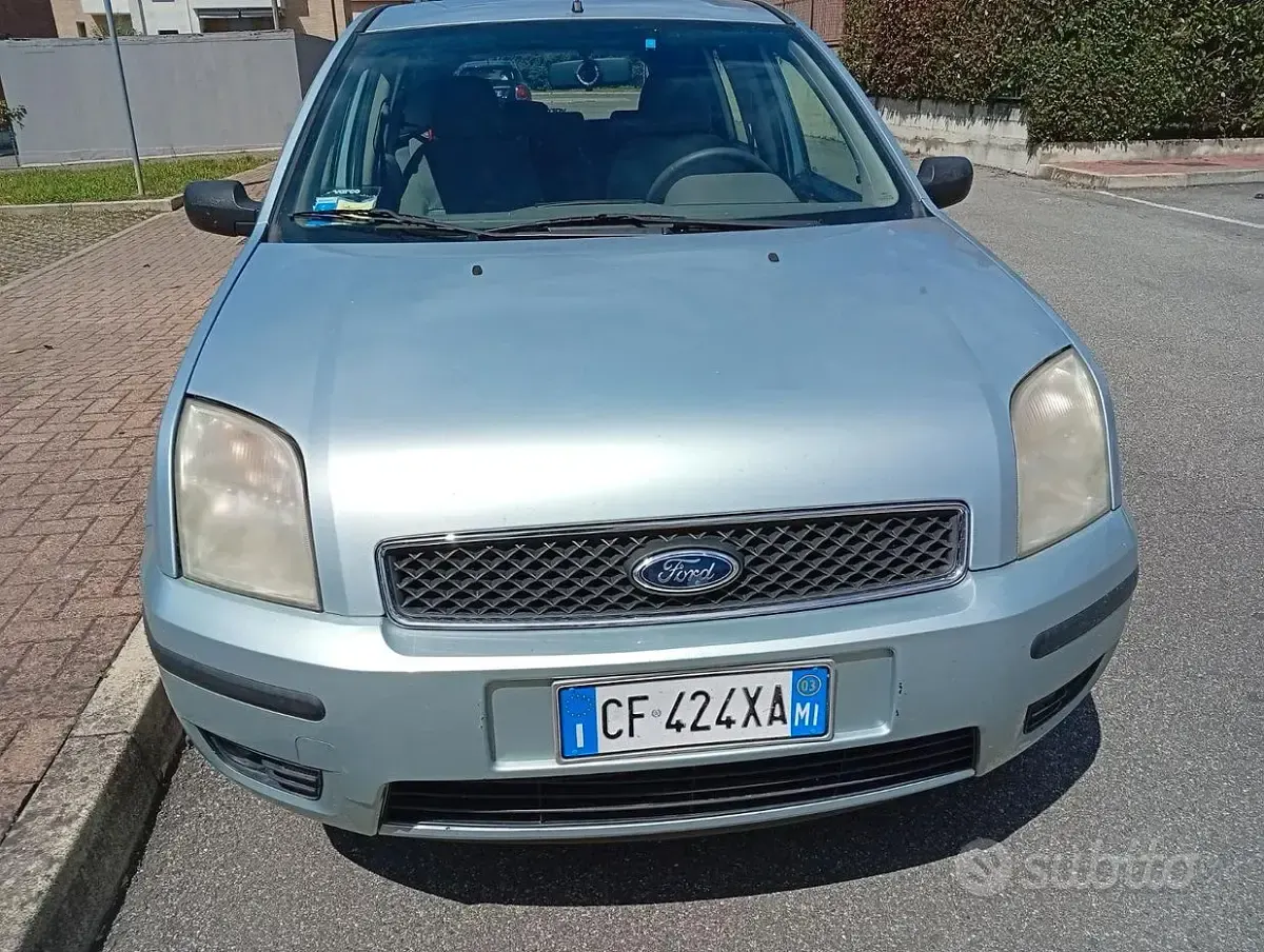 Usata Ford Fusion 101 CV (74 kW) 2003 Verde Utilitaria