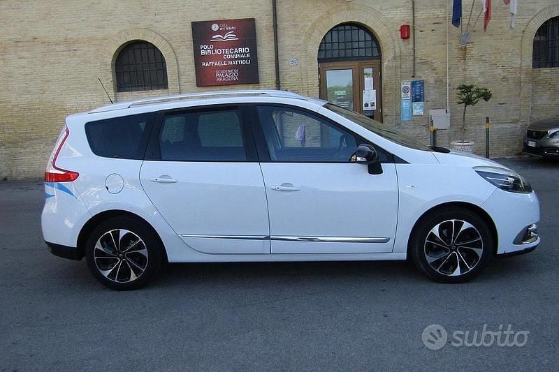 Usata Renault Scénic III Bose Edition 131 CV (96 kW) 2016 Bianco Monovolume