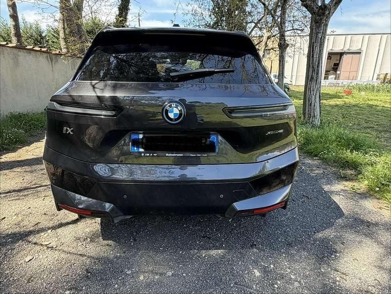 Usata BMW iX Sport Line 484 kW (659 CV) 2023 Nero SUV