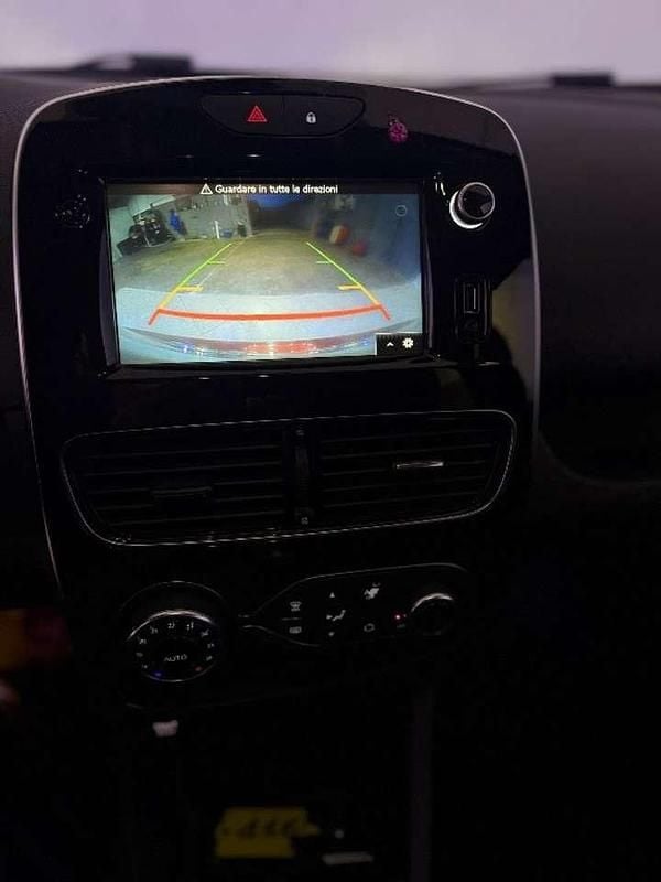 Usata Renault Clio IV 90 CV (66 kW) 2017 Bordeaux Berlina