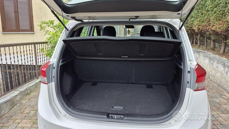 Usata Hyundai ix20 90 CV (66 kW) 2014 Bianco Utilitaria