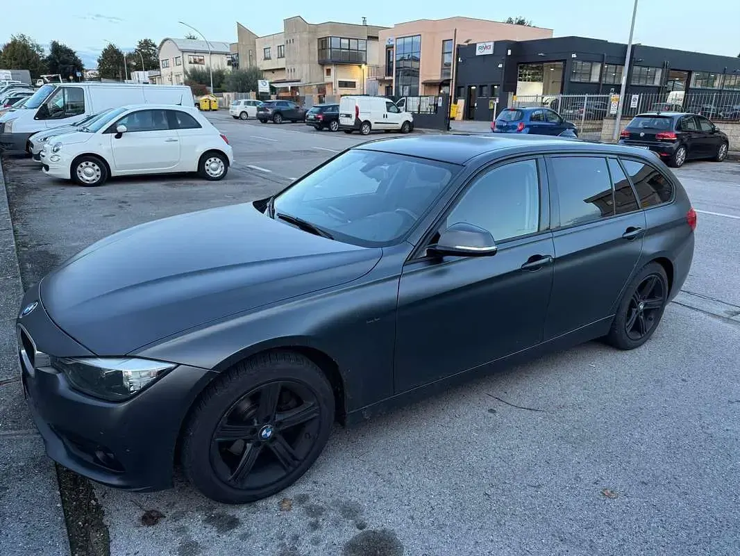 Usata BMW 320 Advantage 190 CV (139 kW) 2015 Nero Station wagon