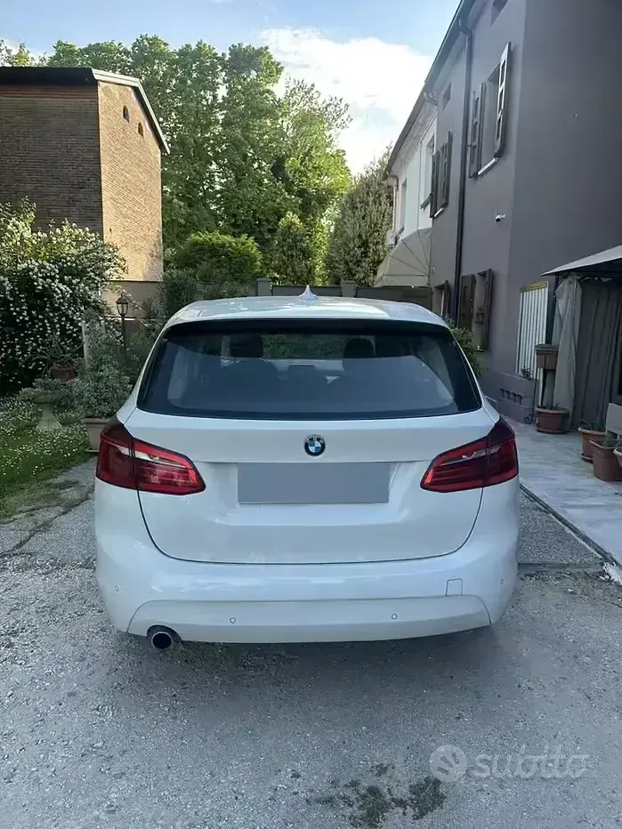 Usata BMW 214 95 CV (69 kW) 2015 Bianco Monovolume