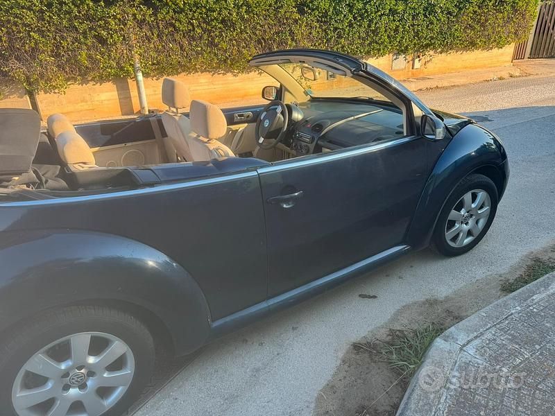 Usata VW Beetle Cabriolet 2004 Blu Cabrio