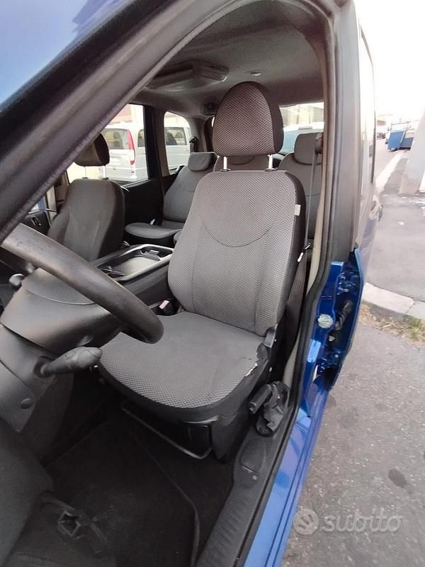 Usata Fiat Multipla Emotion 120 CV (88 kW) 2006 Blu Monovolume