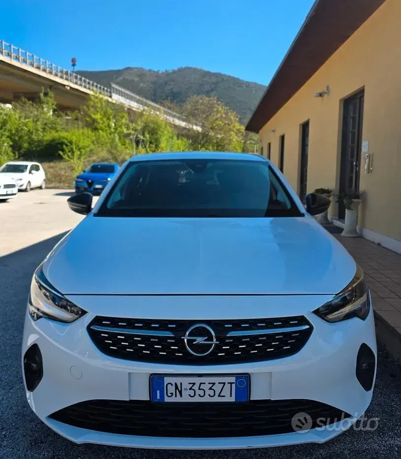 Usata Opel Corsa Elegance 75 CV (55 kW) 2023 Bianco Utilitaria