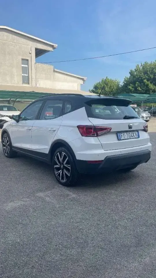 Usata Seat Arona Style 95 CV (69 kW) 2019 Bianco SUV