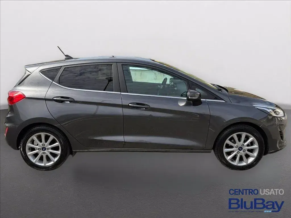Second-hand Ford Fiesta Titanium 95 CP (69 kW) 2023 Gri Hatchback