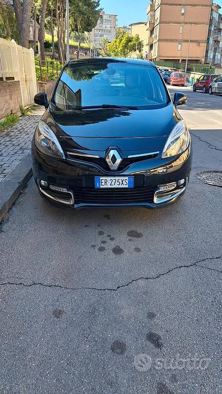 Usata Renault Scénic III 110 CV (80 kW) 2013 Nero Monovolume