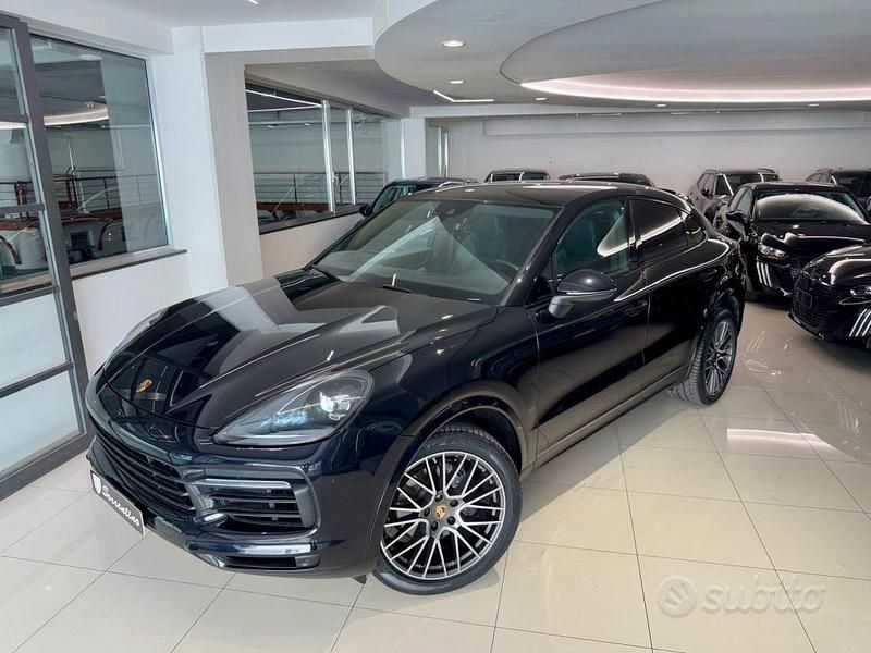 Usata Porsche Cayenne 2022 Nero SUV